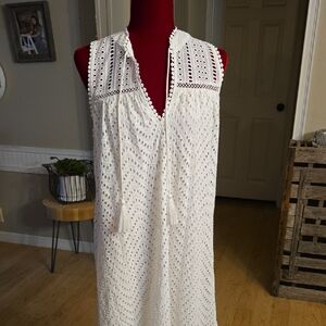 Chic White Eyelet Maxi Dress